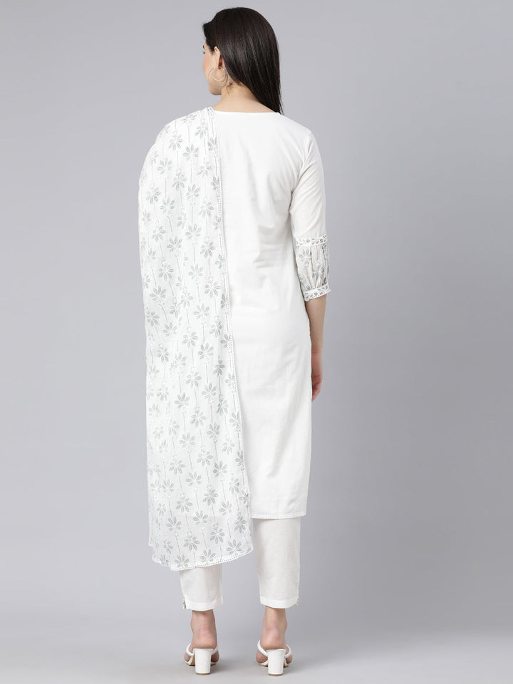 Neerus Green printed straight suit set kurta trouser dupatta - detail view 1