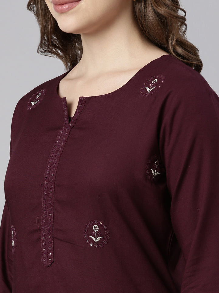 Neerus Purple floral printed straight kurti - detail view 1