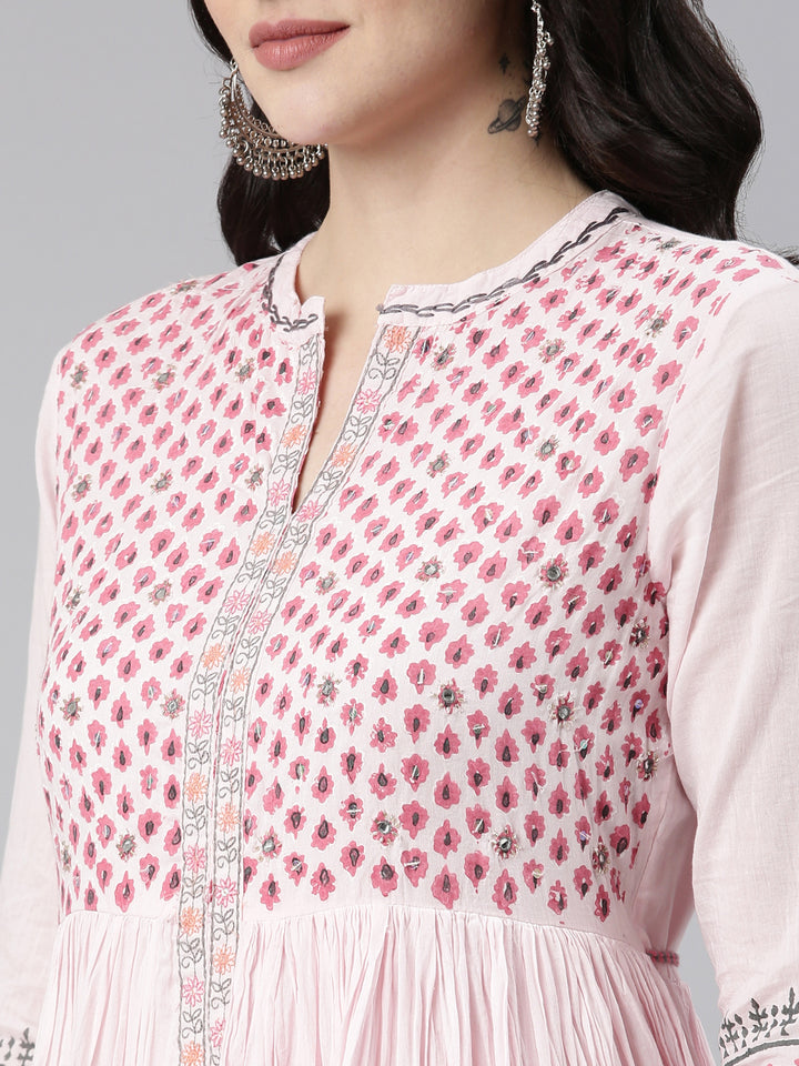 Neerus Pink printed flared dress - detail view 1