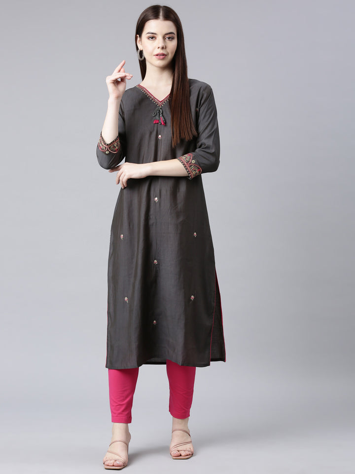 Neerus Grey shantoon embellished straight kurta - detail view 5