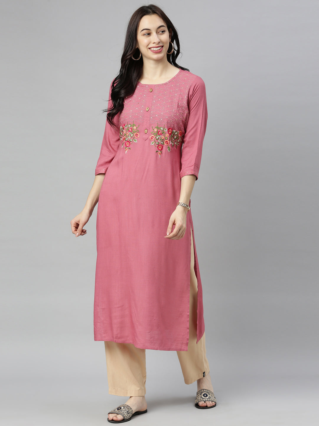 Neerus Women Peach-Coloured Floral Embroidered Thread Work Kurta