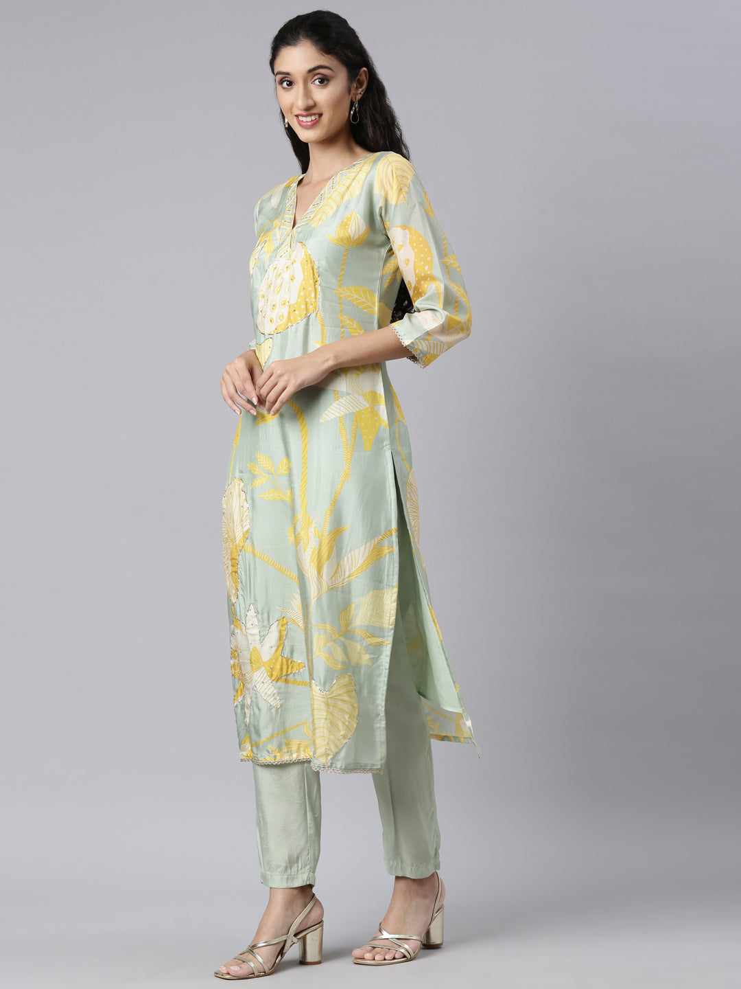 Neerus Green panelled straight suit set - back view