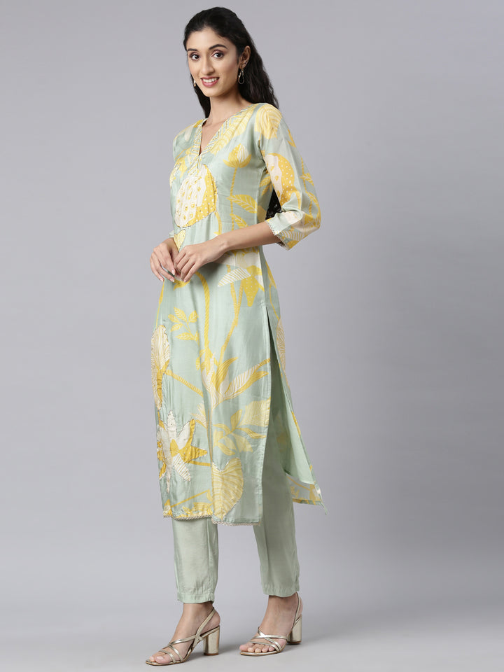 Neerus Green panelled straight suit set - back view