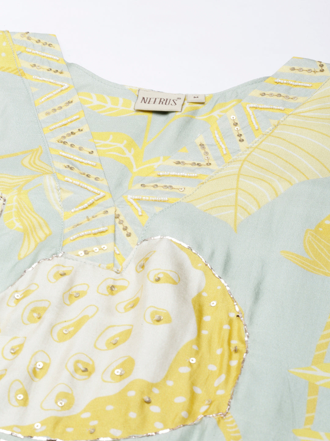 Neerus Green panelled straight suit set - detail view 1