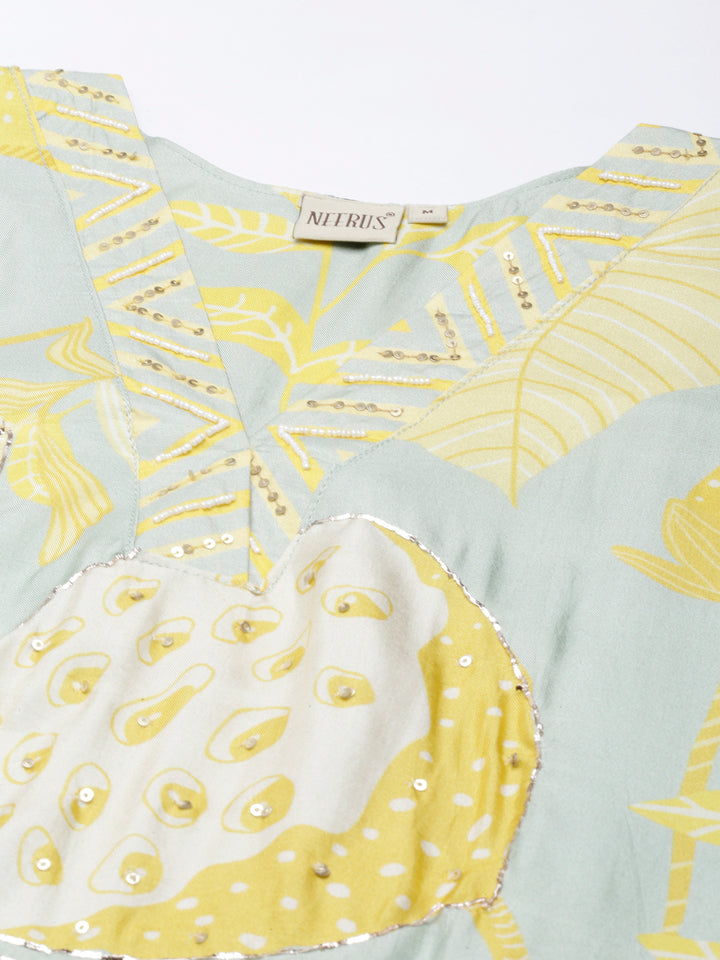 Neerus Green panelled straight suit set - detail view 1