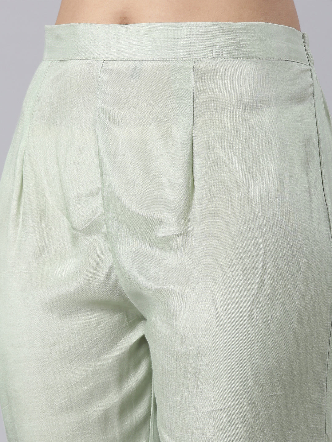 Neerus Green panelled straight suit set - detail view 3