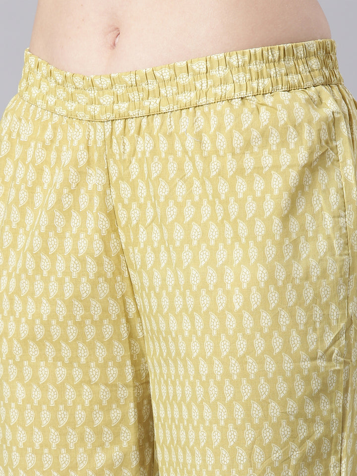 Neerus Green Printed Straight Kurta and Trousers With Dupatta