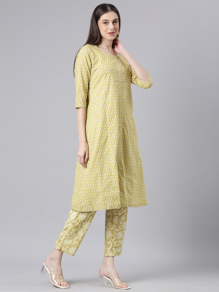 Neerus Green Printed  Kurta and Trousers With Dupatta
