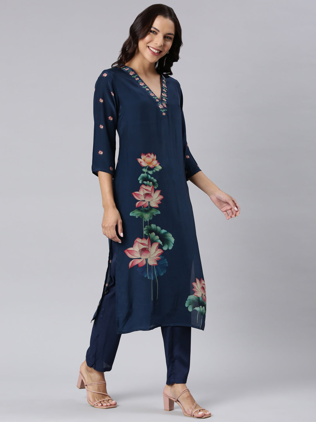 Neerus Blue printed straight suit set - back view