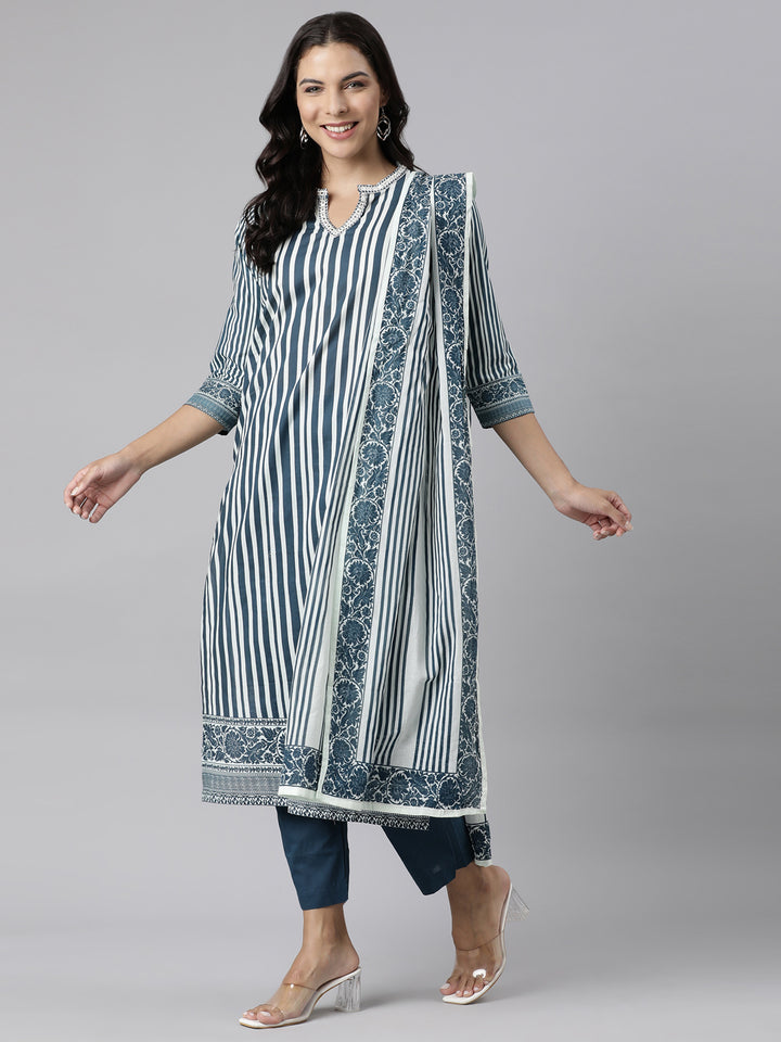 Neerus Blue cotton printed suit set - detail view 3