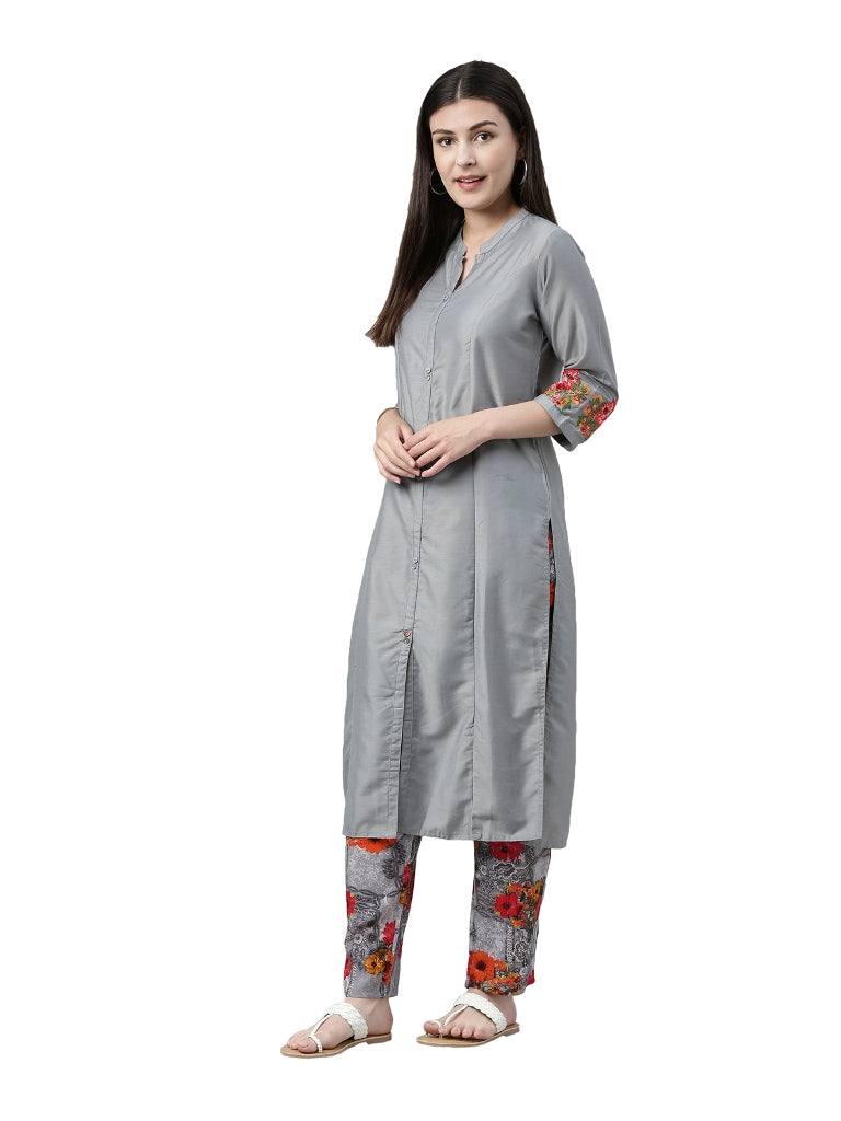 Neerus Grey muslin printed kurta set with floral trouser - back view