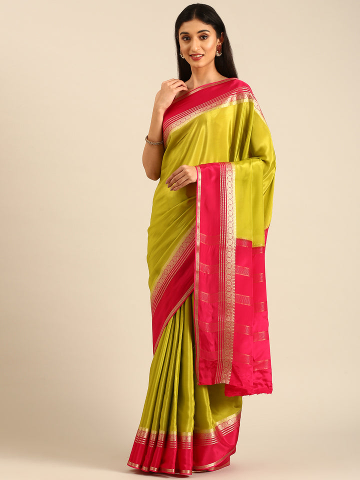 Green Mysore Crepe Silk Saree Plain Contrast Border And Pallu