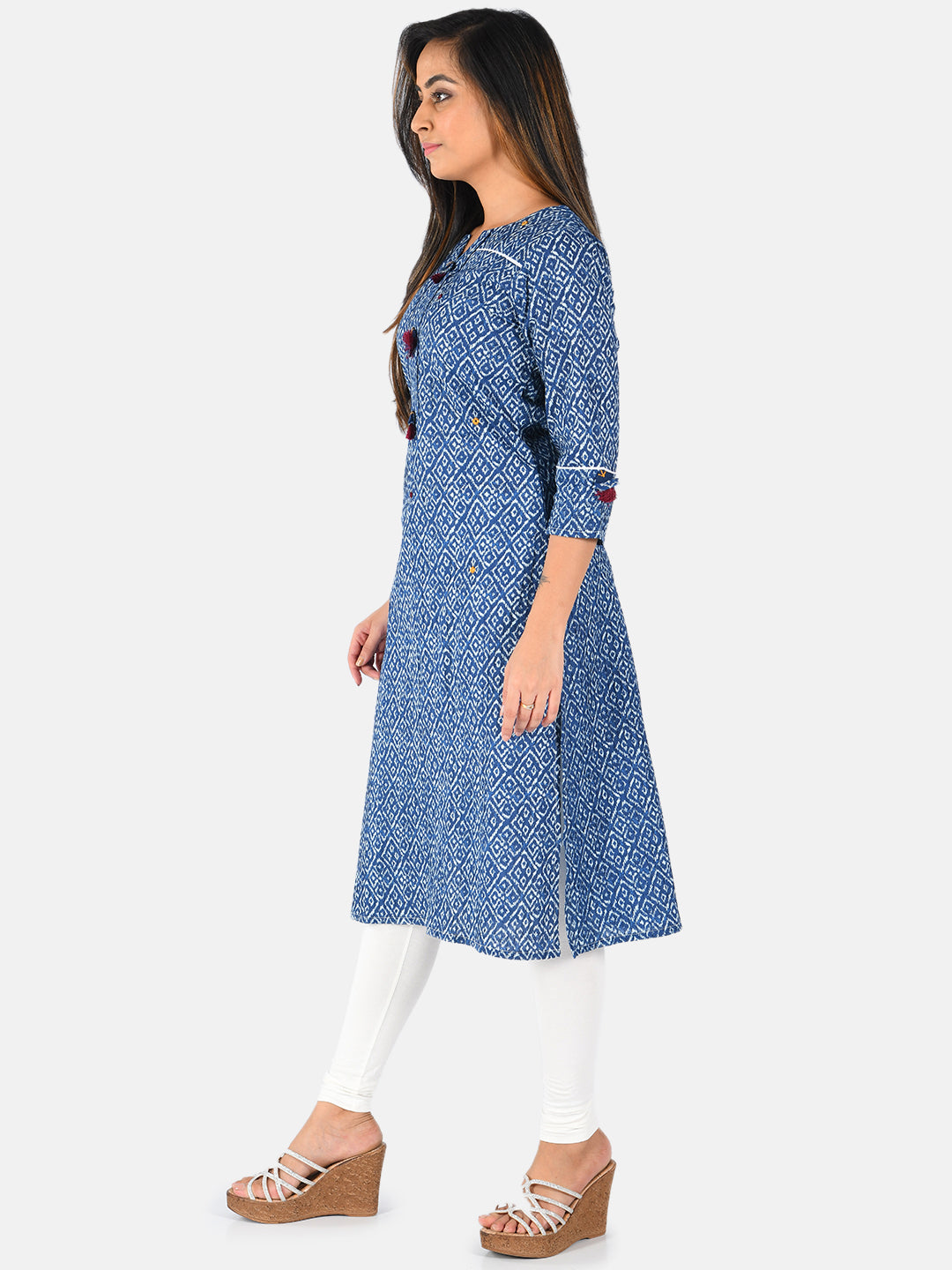 Neerus Women Blue Printed Straight Kurta