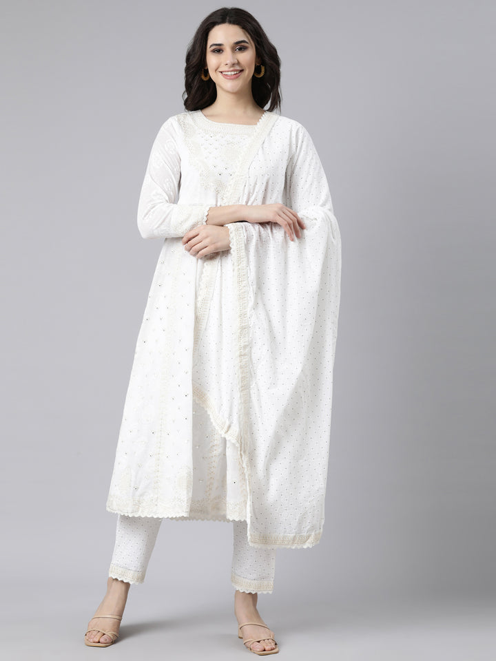 Neerus White cotton printed suit set - front view