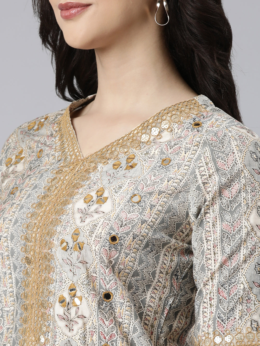 Neerus White printed floral straight suit set - detail view 1