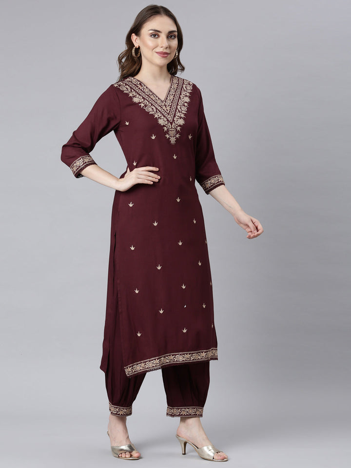 Neerus Purple printed ethnic suit set - side view