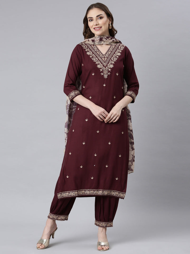 Neerus Purple printed ethnic suit set - detail view 2