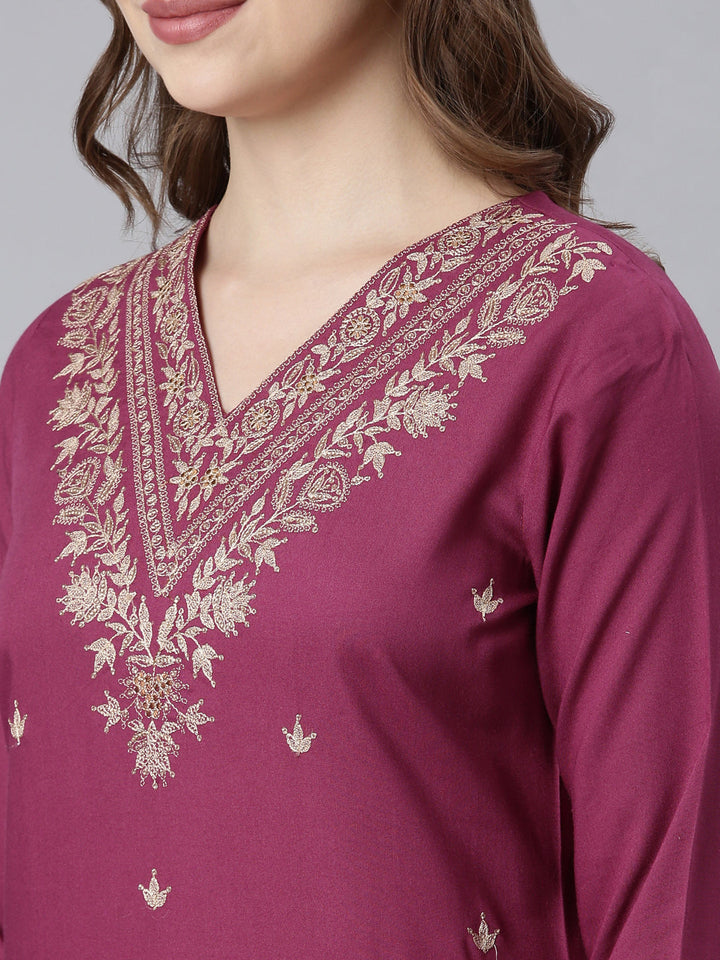 Neerus Pink printed ethnic straight suit set - back view