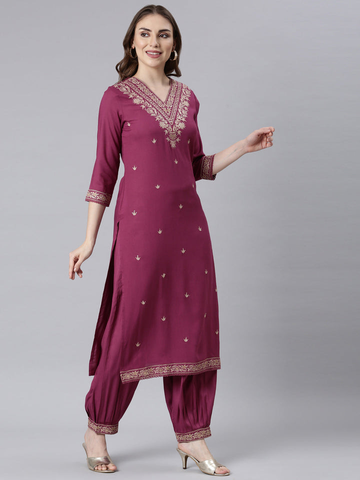 Neerus Pink printed ethnic straight suit set - side view