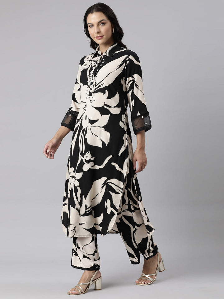 Neerus Black printed panelled straight kurta set with palazzo - back view