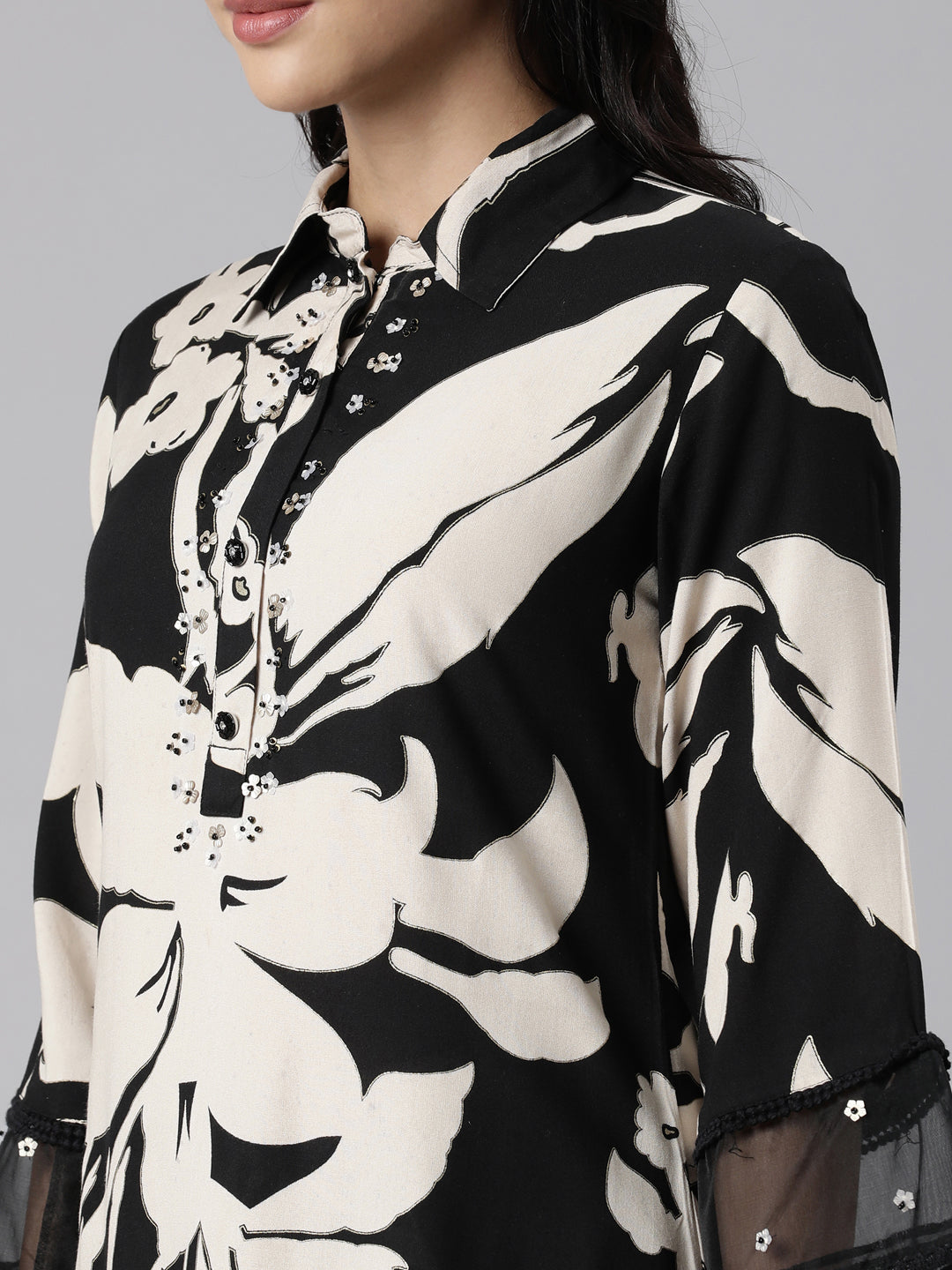 Neerus Black printed panelled straight kurta set with palazzo - detail view 2