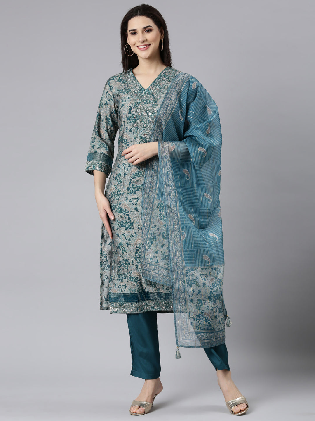 Neerus Blue printed paisley suit set - front view