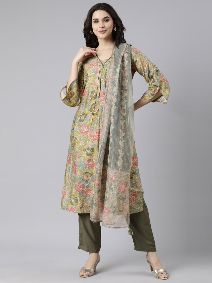 Neerus Green printed floral suit set - front view