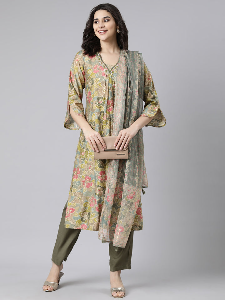 Neerus Green printed floral suit set - detail view 2