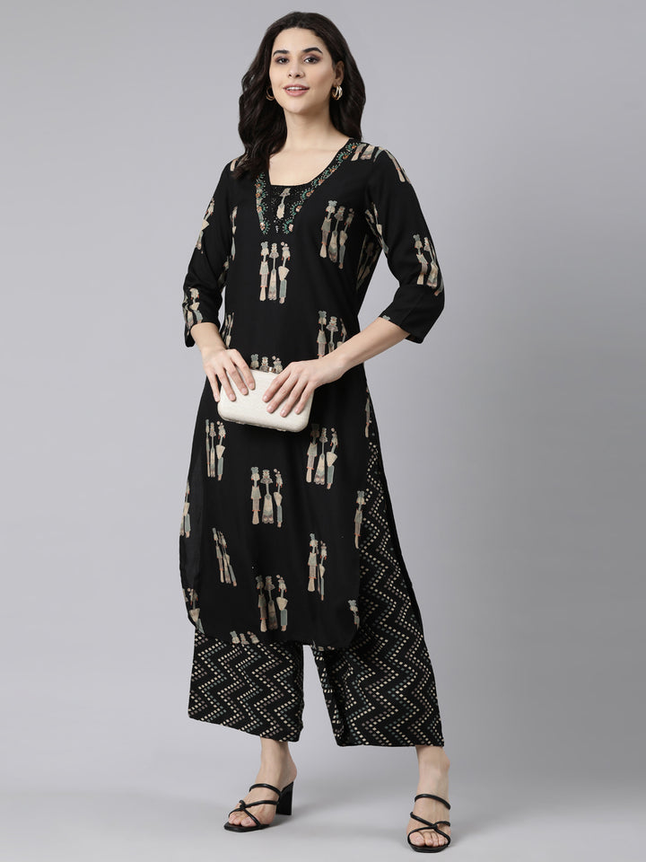 Neerus Black quirky printed straight suit set - detail view 2