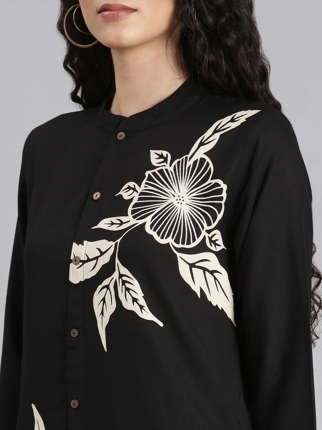 Neerus Black rayon printed kurta set - detail view 2