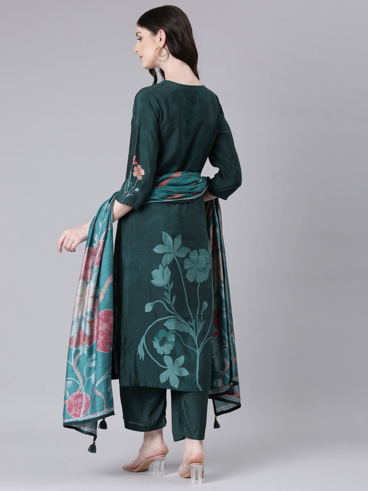 Neerus Green Printed Straight Kurta and Trousers With Dupatta