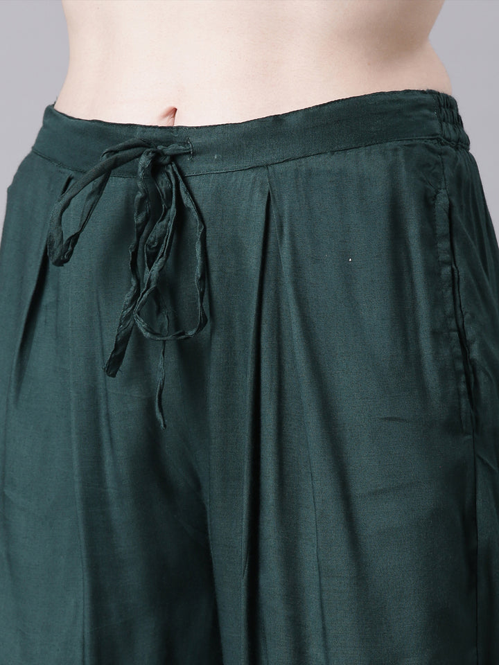 Neerus Green Printed Straight Kurta and Trousers With Dupatta