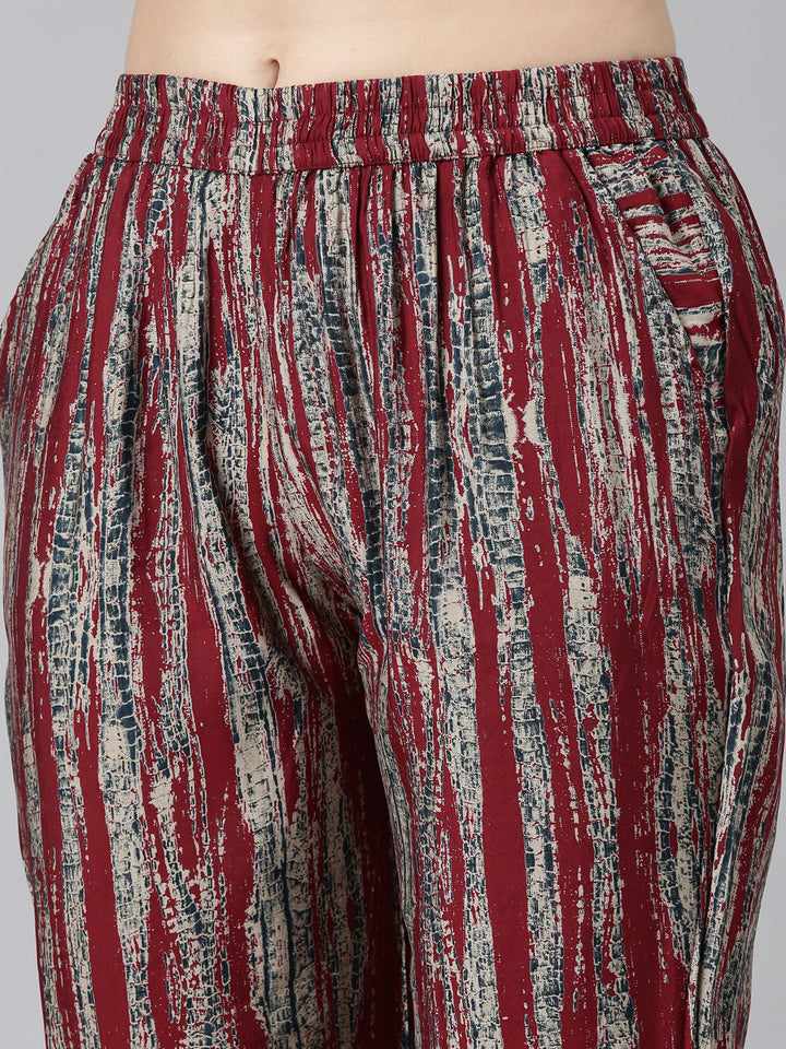 Neerus Maroon Regular Straight Printed Kurta And Trousers