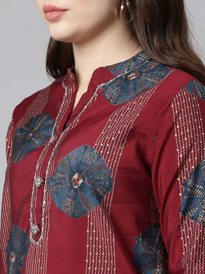 Neerus Maroon Regular Straight Printed Kurta And Trousers
