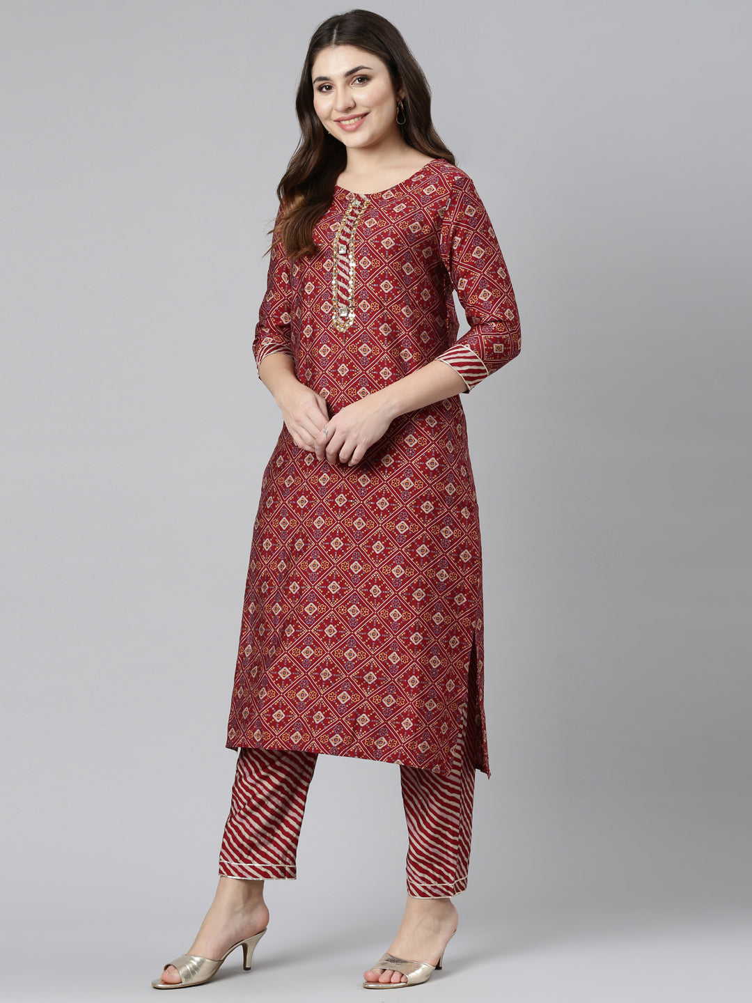 Neerus Maroon Regular Straight Printed Kurta And Trousers