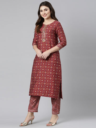Neerus Maroon Regular Straight Printed Kurta And Trousers