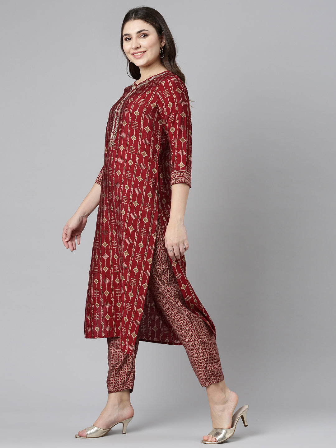 Neerus Maroon Regular Straight Printed Kurta And Trousers With Dupatta