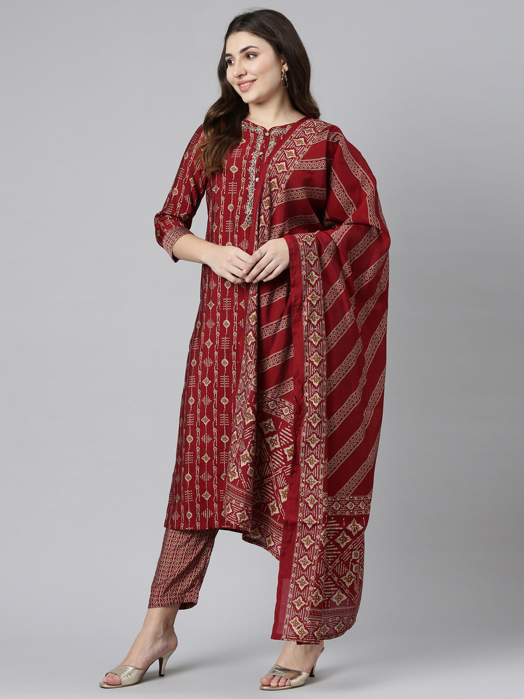 Neerus Maroon Regular Straight Printed Kurta And Trousers With Dupatta