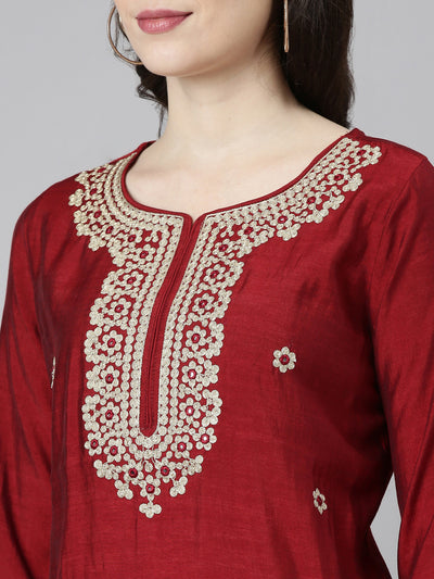 Neerus Maroon Regular Straight Embroidered Kurta And Trousers