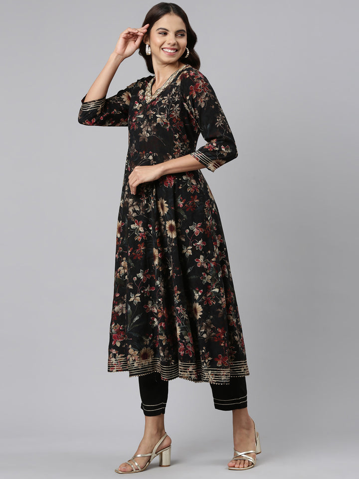 Neerus Black printed straight kurta set with dupatta - back view