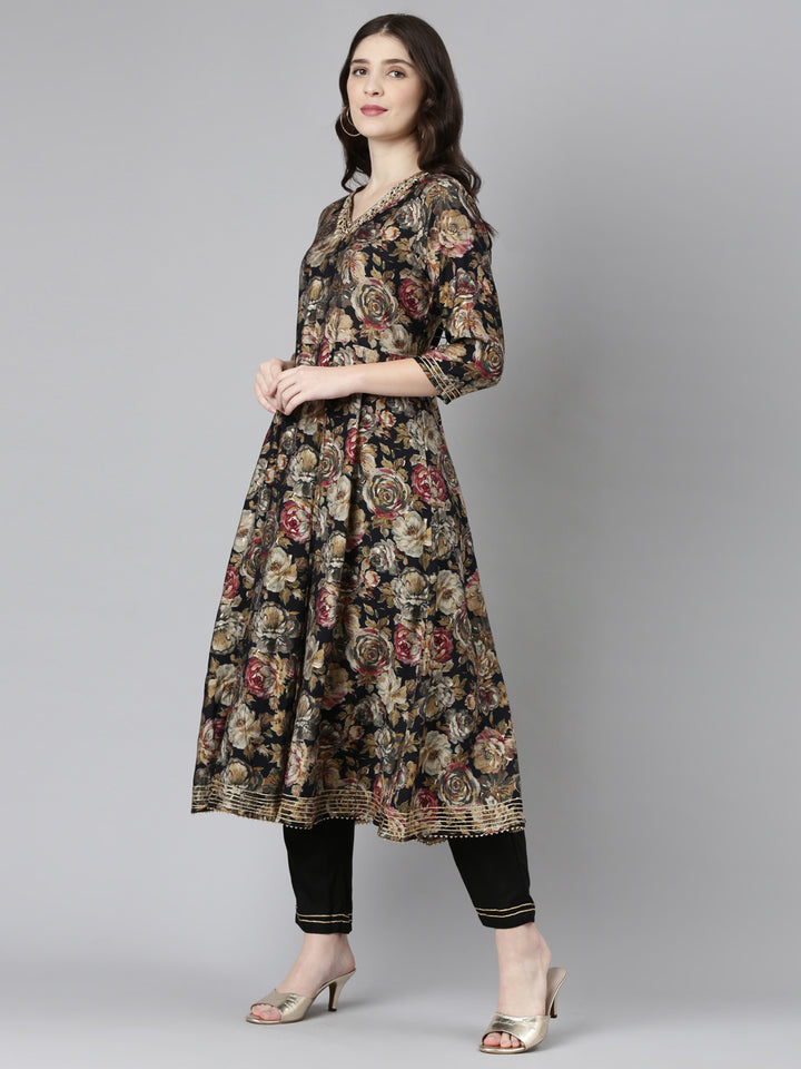 Neerus Black printed straight suit set - back view
