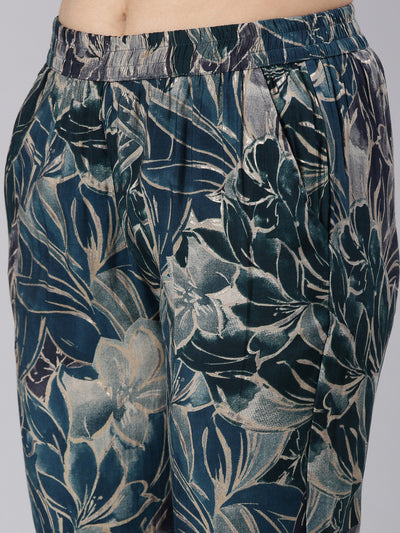 Neerus Green Regular Straight Printed Kurta And Trousers