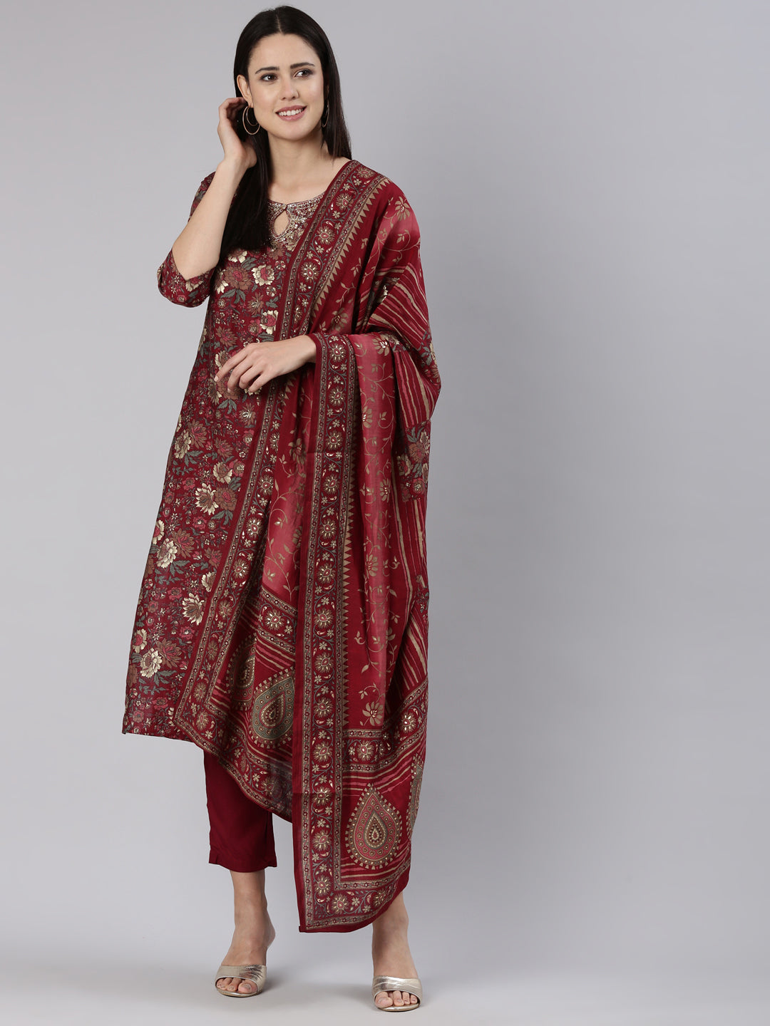 Neerus Maroon printed straight kurta set - detail view 2