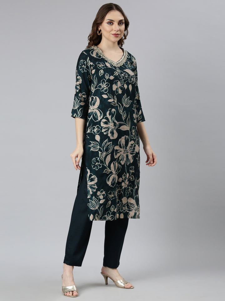 Neerus Green printed floral suit set - back view