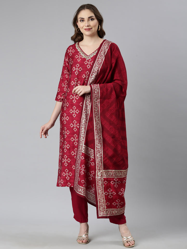 Neerus Pink printed chevron suit set - front view