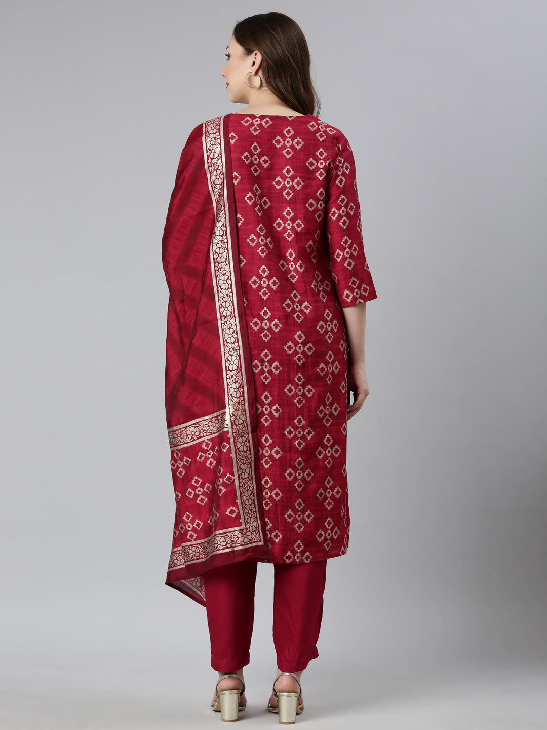 Neerus Pink printed chevron suit set - side view