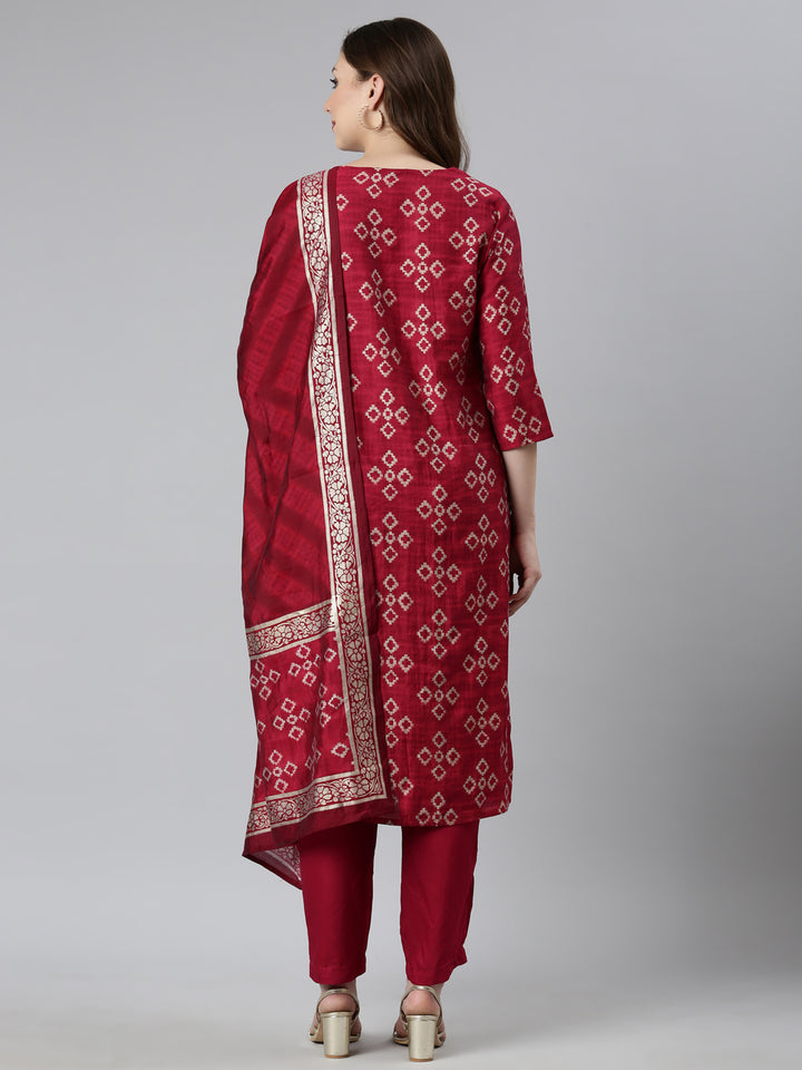 Neerus Pink printed chevron suit set - side view