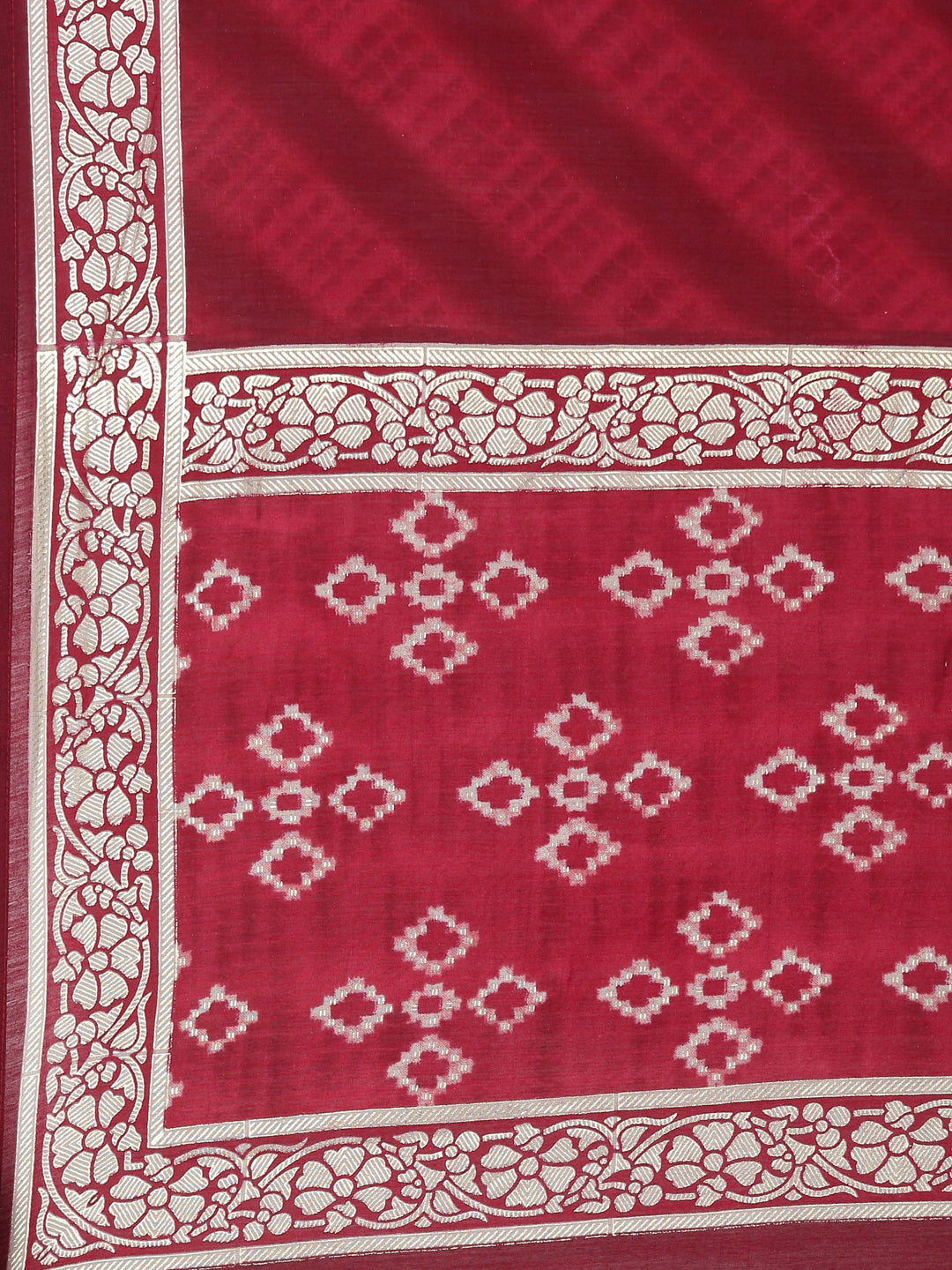 Neerus Pink printed chevron suit set - detail view 4