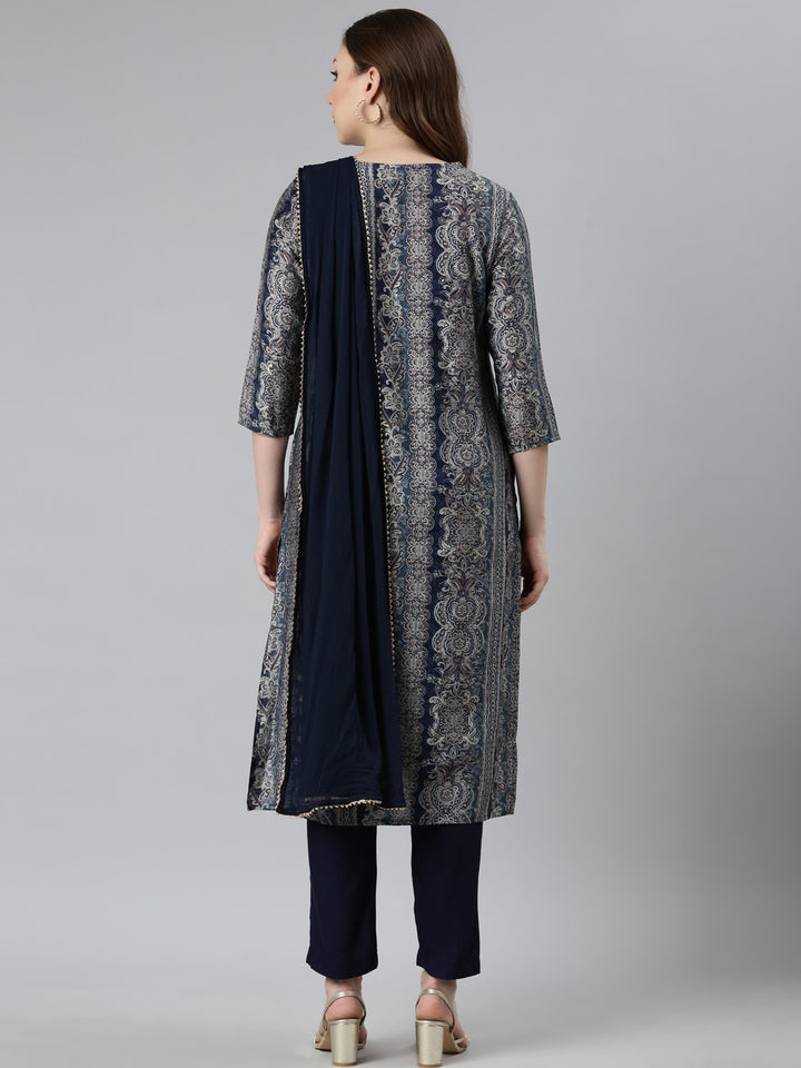 Neerus Blue printed chevron suit set - side view