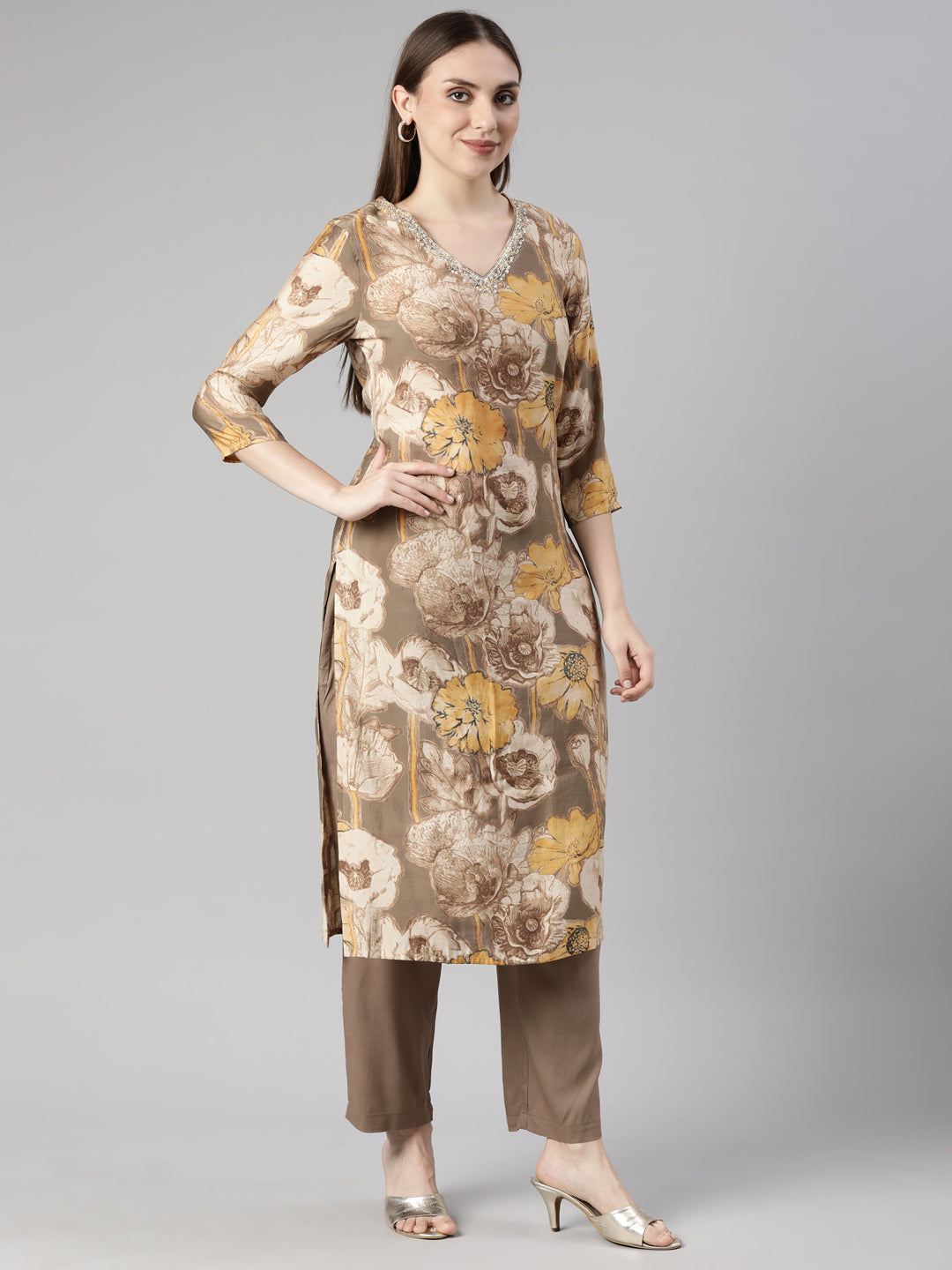 Neerus Brown printed floral suit set - back view